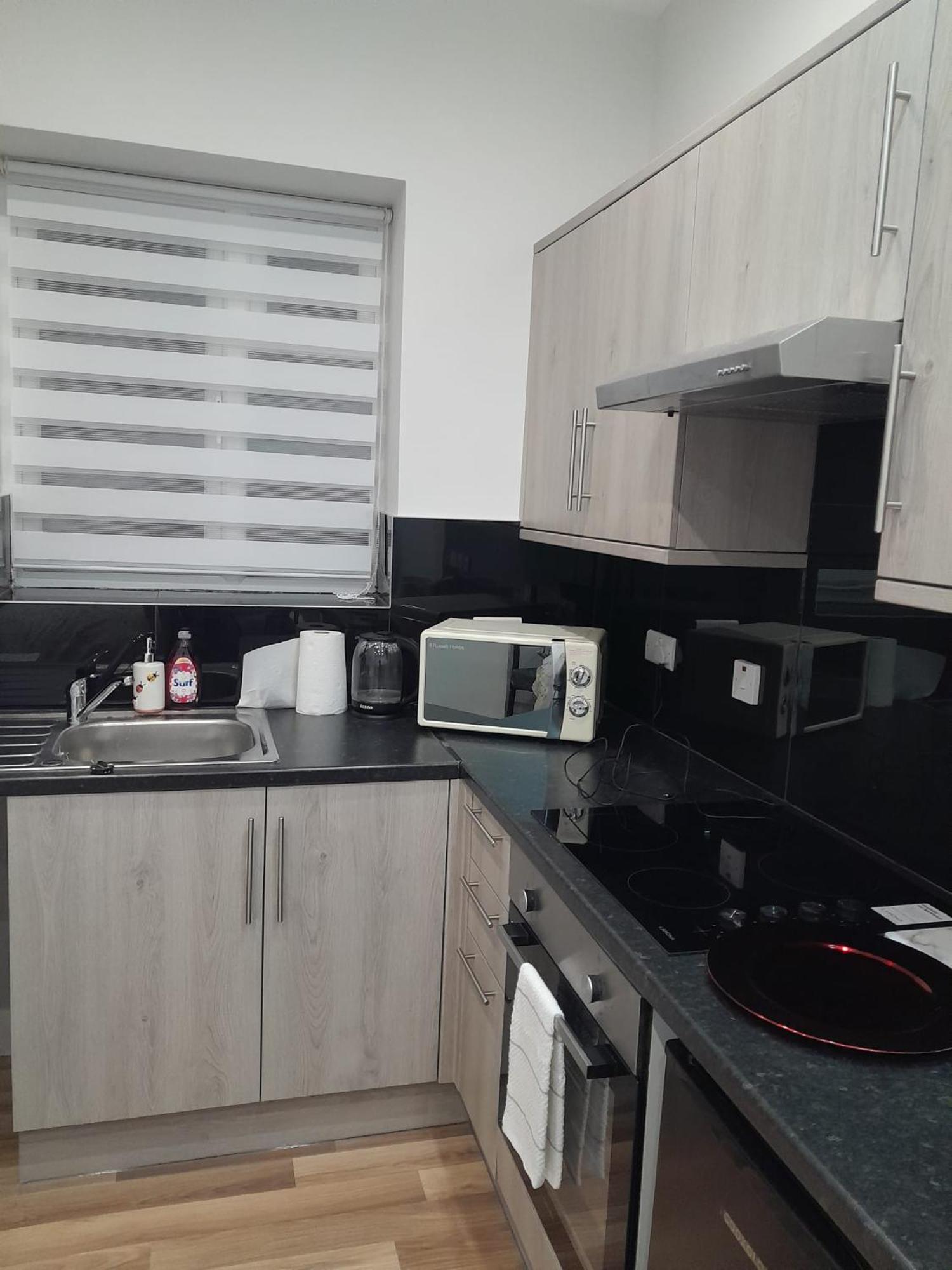 Jj Serviced Apartment - Close To Tube Station & Near Central London & Wembley Northolt  Eksteriør billede